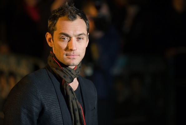 Ojoj! Vedno bolj plešasti Jude Law