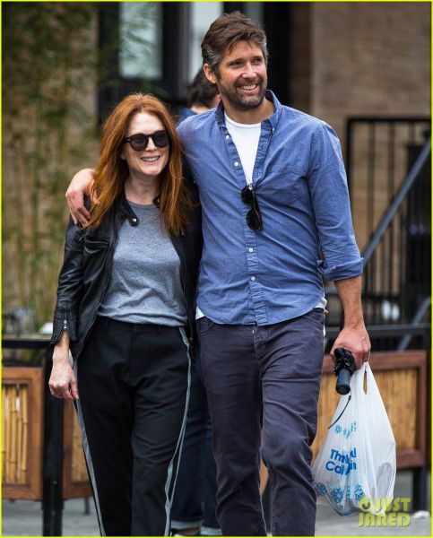 Julianne Moore: Takole njena ljubezen žari po 20ih letih!