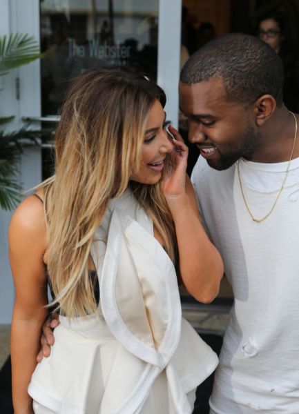 Neučakana! Kim & Kanye: Bosta uradno poročena že ta teden?