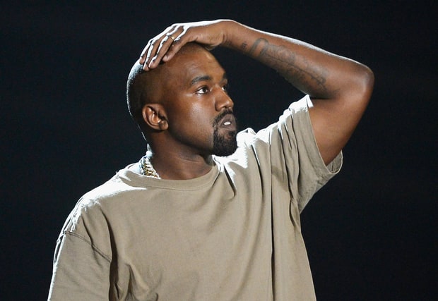 Kanye West paranoičen in depresiven, ostaja v bolnišnici