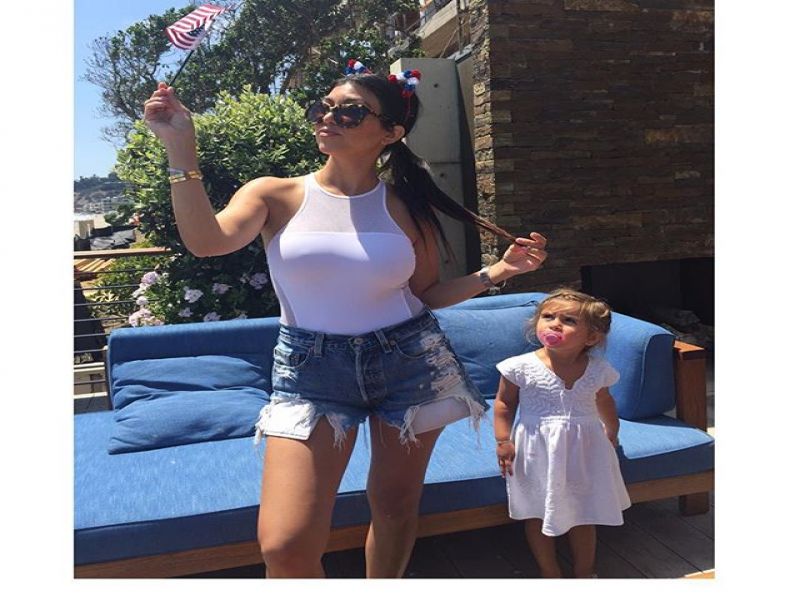Foto! Tako so Kardashianke praznovale pomemben dan