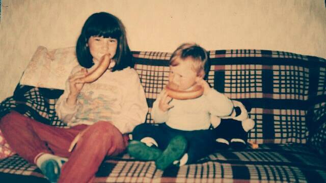 FOTO! Uganete, kdo je dekletce na fotografiji?