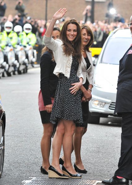 Kate Middleton: Po porodu se bo preselila k svoji družini