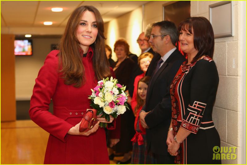 Kate Middleton čudovita v rdečem