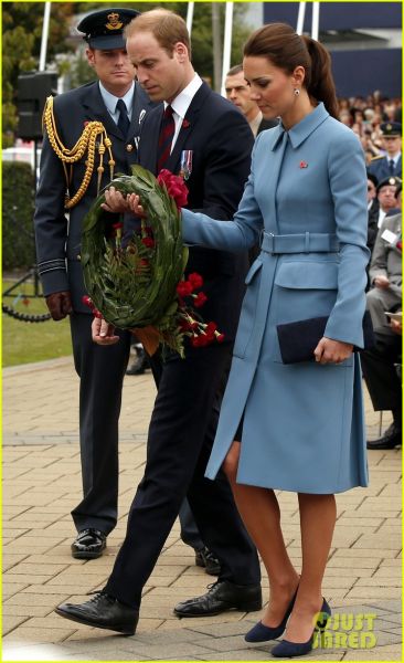 Kate Middleton se je pokazala v resnejši vlogi