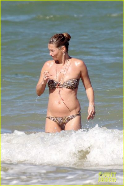 Vroče! Kate in Naomi na plaži razkazovali svoji postavi!
