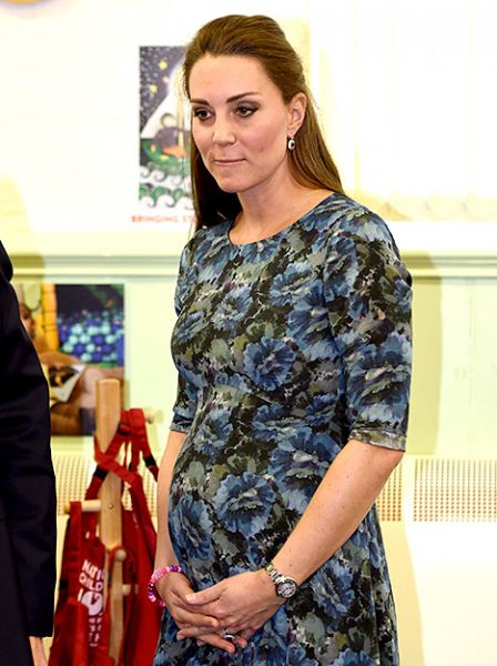 Foto! Kate Middleton: Vidno utrujena pokazala velik trebušček