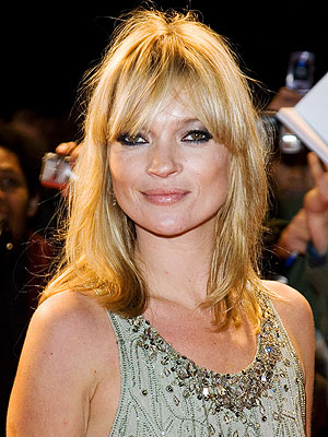 BIZARNO Kate Moss: Za poročno darilo hoče alkohol in pepelnike