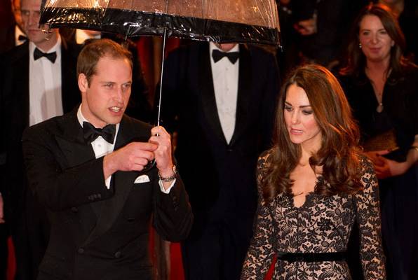 FOTO Prizadeta Kate Middleton jokala v javnosti!