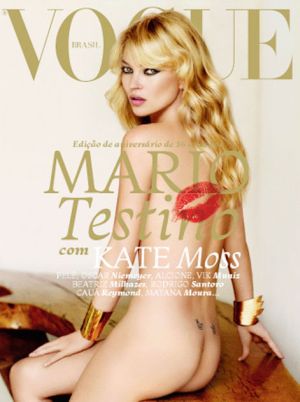 HOT! Vroča in popolnoma gola Kate Moss pokazala tetovažo na ritki