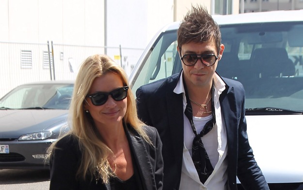 Kate Moss pri 38-ih razmišlja o še enem otroku