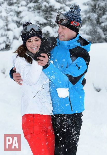 Kate Middleton in princ William pokazala nove fotografije družinice
