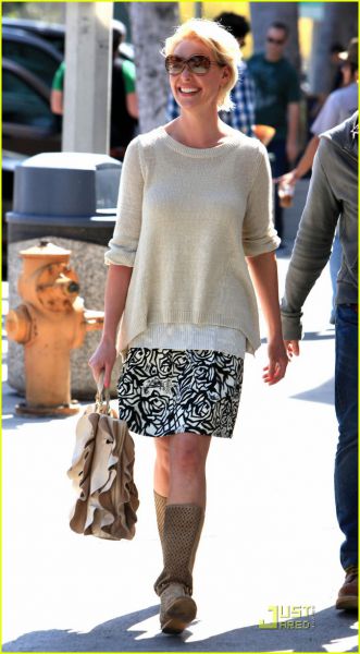 FOTO Katherine Heigl je postala seksi kratkolaska