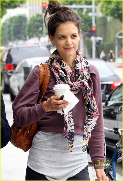 FOTO Katie Holmes je dokaz, da ličila delajo čudeže