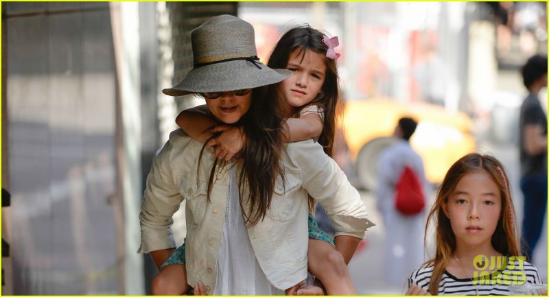 Katie Holmes: Suri nosi kar štuporamo
