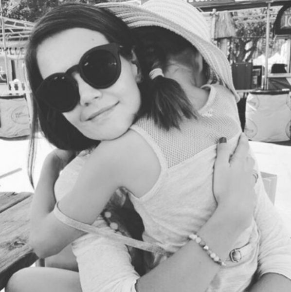 Vau! Tako radi se imata Katie in Suri
