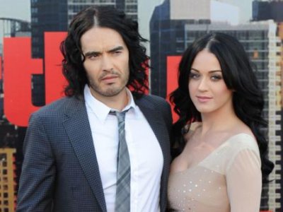 Russell Brand od Katyinih 44 milijonov noče centa