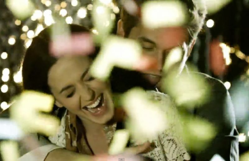 Zahtevna! Katy & John: Ona želi 6 vrst pijače, on pa viski