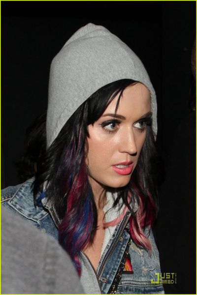 Mega uspešno Katy Perry med žuriranjem oblegli paparaci