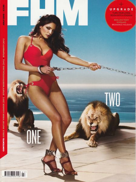 HOT! Seksi Kelly Brook v JAR kroti leve