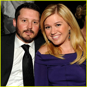 Opa! Pevka Kelly Clarkson povila deklico!