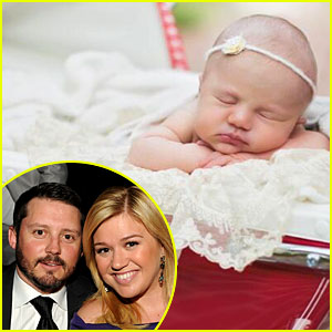 Foto! Kelly Clarkson je pokazala svojo dojenčico!