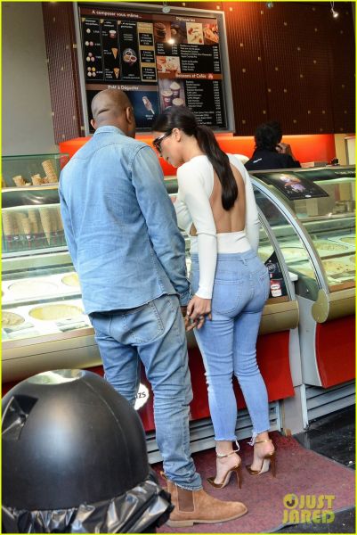 Kim & Kanye že v Parizu na sladoledu