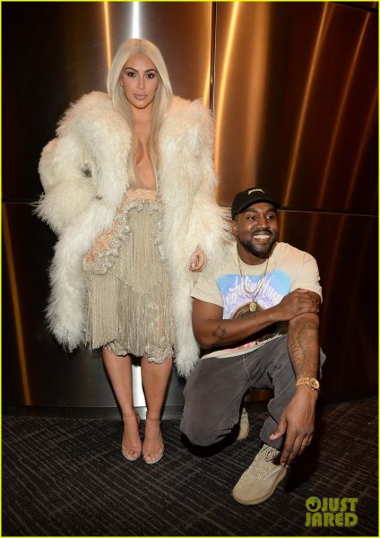 Kim Kardashian spet blondinka?!