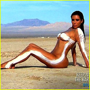Vroče! Kim Kardashian se je ponovno slekla