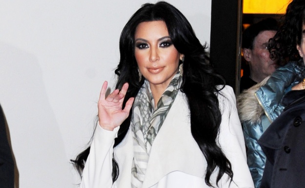 PLASTIČNA Kim Kardashian: Si je privoščila tudi ritne vsadke?!