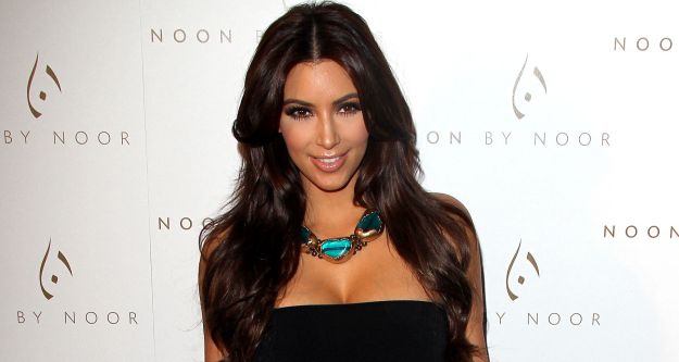 Kim Kardashian: Boji se, da se bo pred oltarjem onesvestila!