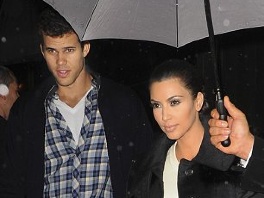 Kim Kardashian za ločitev že najela najboljše odvetnike
