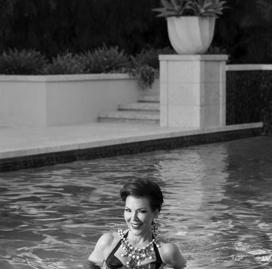 Kris Jenner naredila vroče fotografije v kopalkah