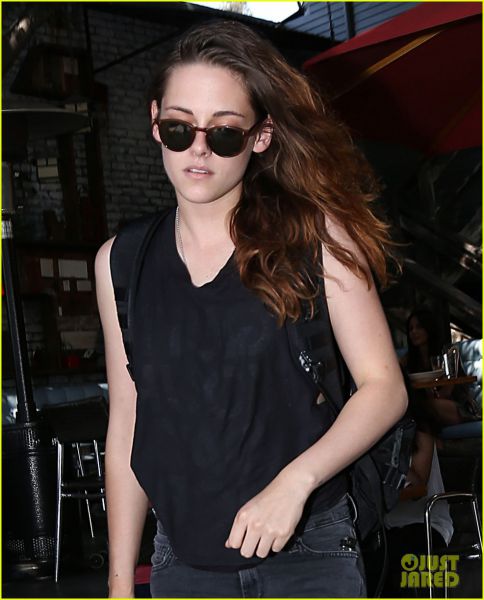 Opa! Kristen Stewart: Vrača se v šolske klopi!