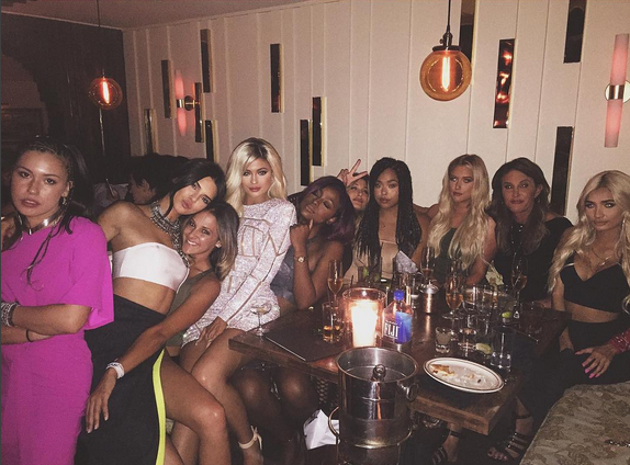 Opa! Kylie Jenner dobila pregrešno drago darilo