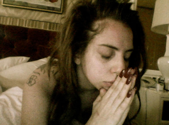 Muhasto! Lady Gaga: Obsedena z mikrobi!