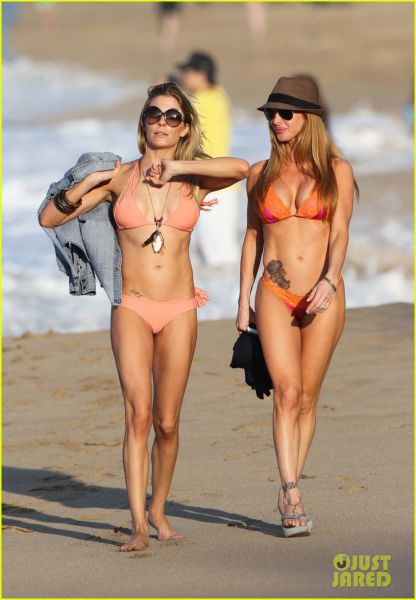 Foto: LeAnn Rimes v bikinkah spet izgleda bolj zdravo