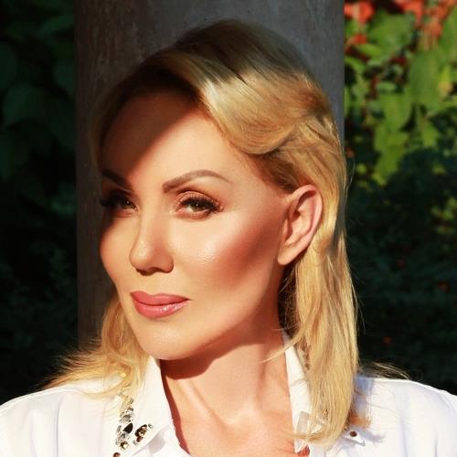 Lepa Brena bo za sinov rojstni dan zapravila pravo premoženje