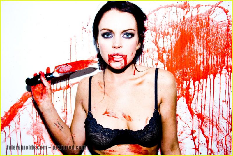 ŠOKIRALA Popolnoma krvava in razgaljena Lindsay Lohan