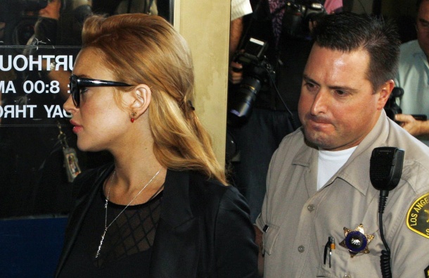 Lindsay Lohan zapor zapustila že po 15 urah