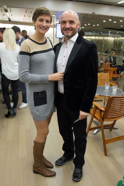 Žena Branka Čakarmiša trebušček dobro skriva