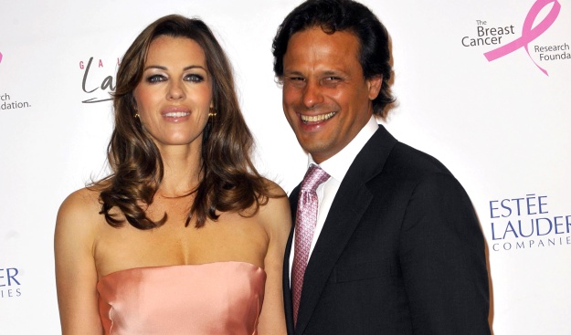 Liz Hurley podala uradno zahtevo za ločitev