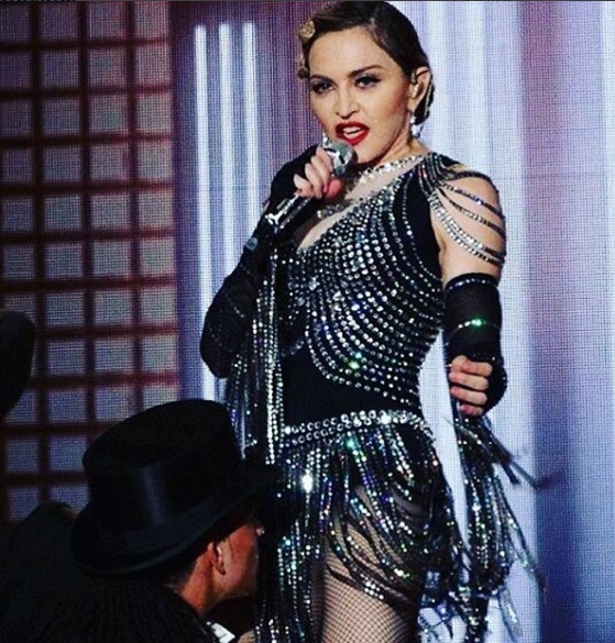 Madonno so zopet napadli