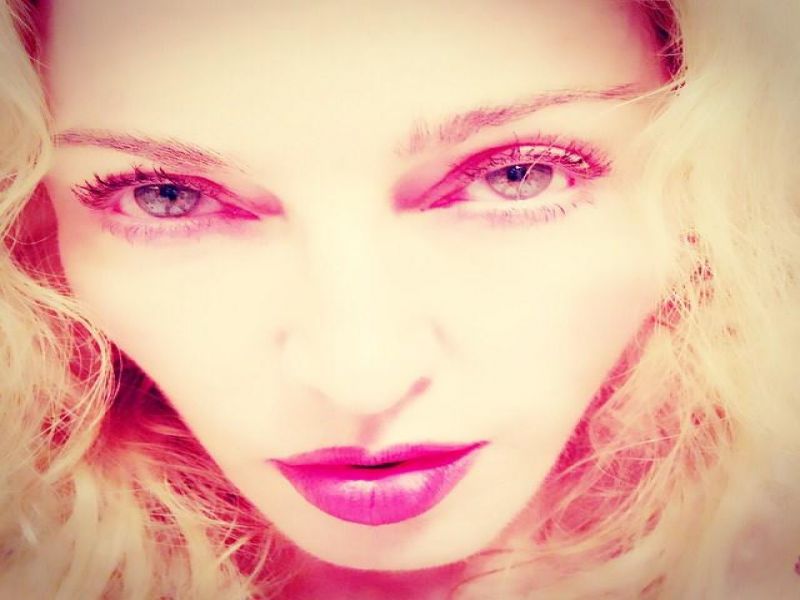 FOTO! Kaj je Madonna naredila s svojim obrazom?!