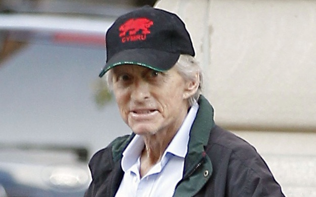 Ozdraveli Michael Douglas zameri malomarnim zdravnikom