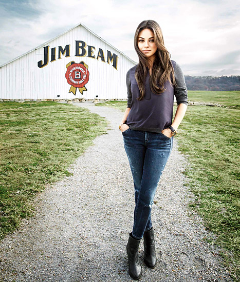Video! Mila Kunis: V takšni reklami je ne bi pričakovali ...