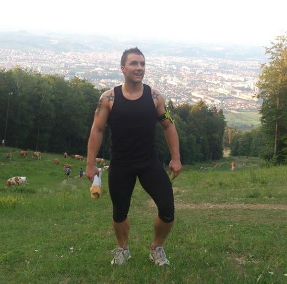 OPA! Mišo Stevanović bo iz vas naredil mišičnjake!