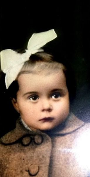 Prepoznate znano Slovenko na fotografiji?