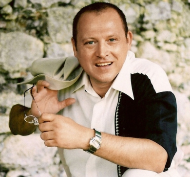 OJOJ! Spet ga je pokazal: Nacetov lulček je kot metuljček