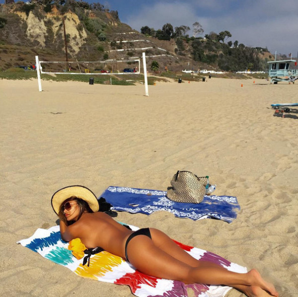 Hot! Nicole Scherzinger zgoraj brez